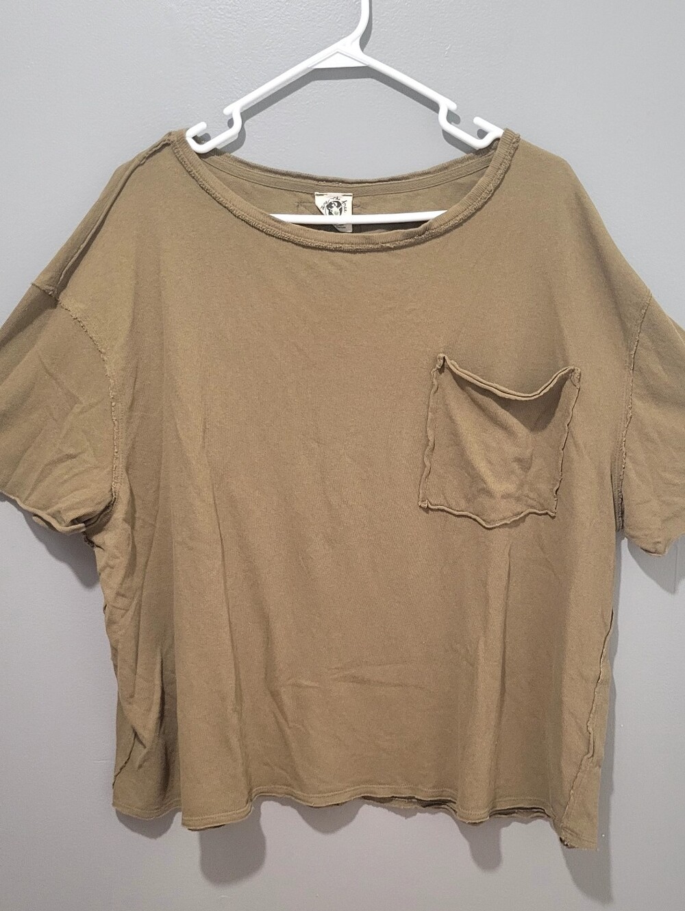 We The Free $58 Olive Green Care Pocket Boxy Tee Sz Lg